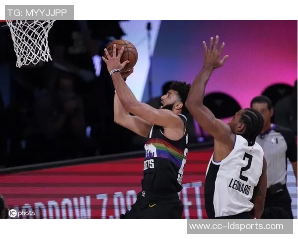 小迈克尔波特半场表现抢眼10投6中斩获14分助力球队逆转 小迈克尔波特半场表现抢眼10投6中斩获14分助力球队逆转