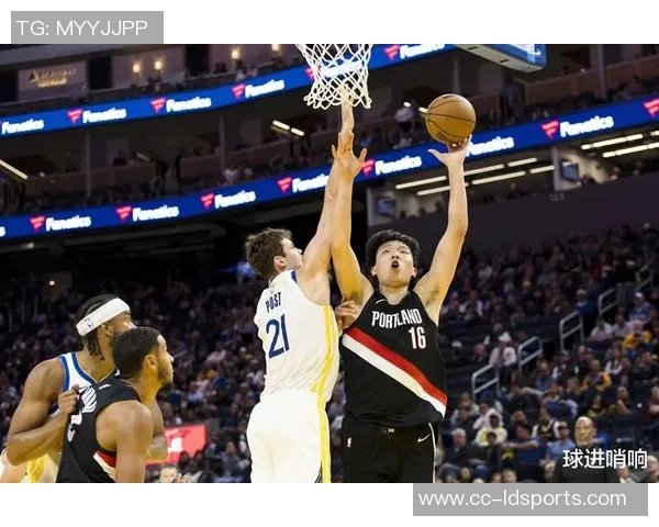 杨瀚森三节轻松出战21分钟高效拿下17分6板3助展现出色状态 杨瀚森三节轻松出战21分钟高效拿下17分6板3助展现出色状态