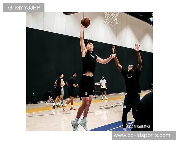 媒体人分析瀚森相比赛季初进步显著但防守习惯仍需改进